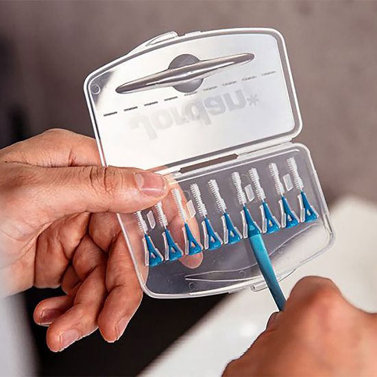 Slika Jordan Brush Between - Modra, 0,6 mm (1 držalo + 10 medzobnih ščetk)