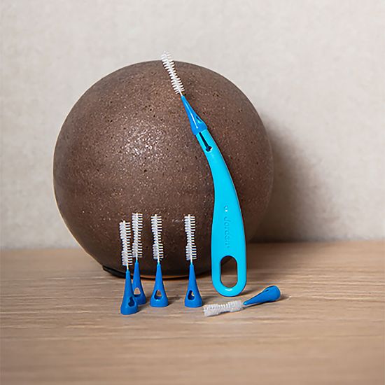 Slika Jordan Brush Between - Modra, 0,6 mm (1 držalo + 10 medzobnih ščetk)