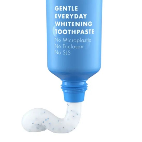 Slika Curaprox [Be You.], robida in sladki koren - belilna zobna pasta (60 ml)