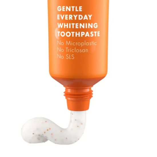 Slika Curaprox [BE YOU.] Pure hapiness, breskev in marelica - belilna zobna pasta (60 ml)